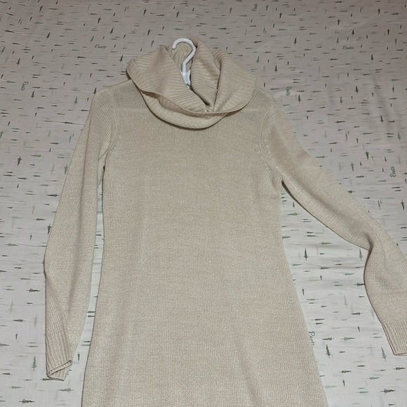 H&M Sweater dress - Picture 1 of 3